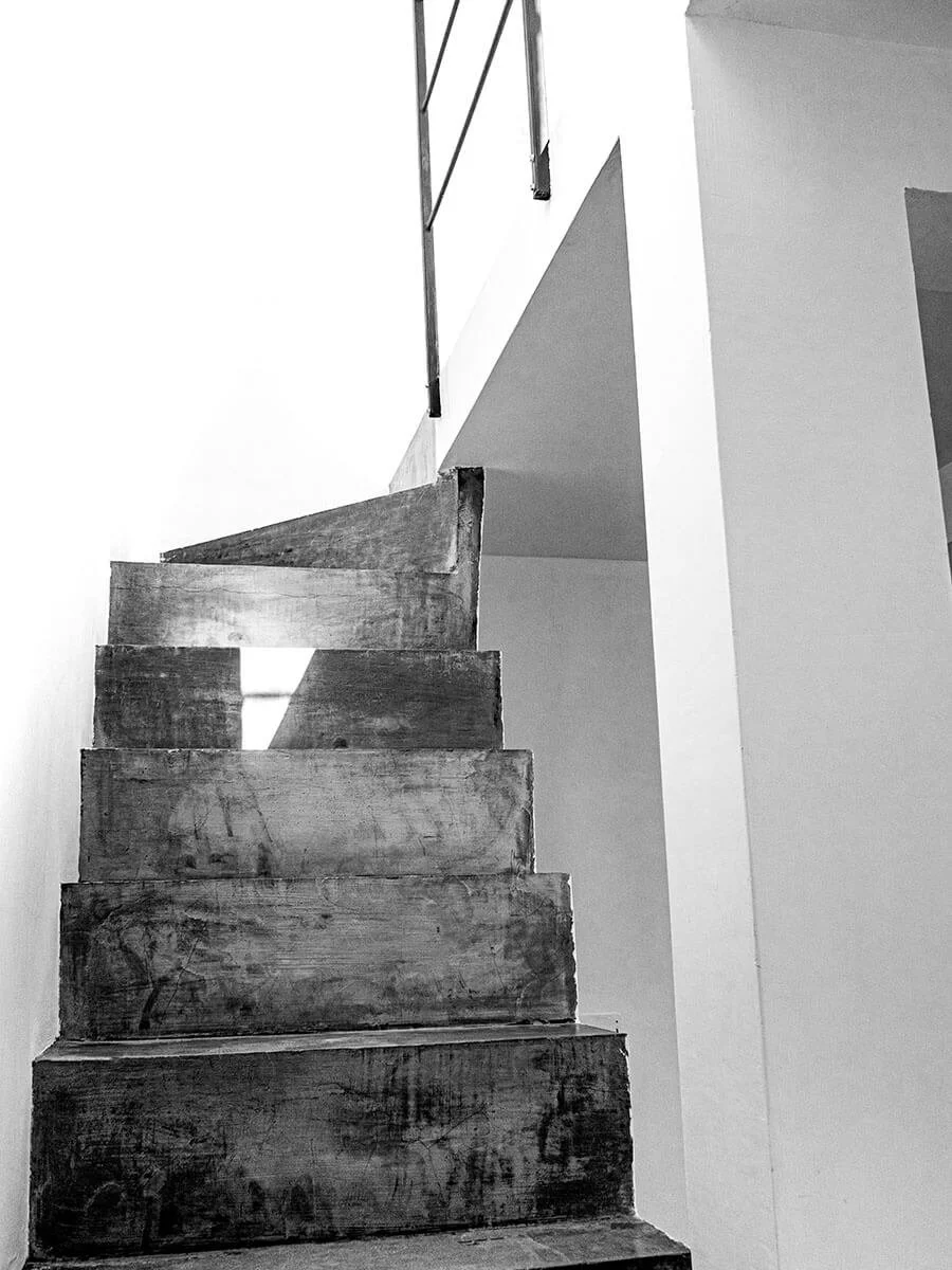 Casa Viva concrete staircase